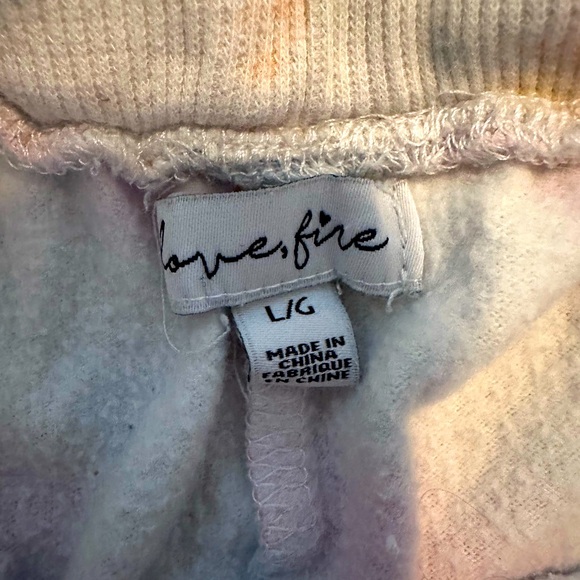 Love, Fire by Nordstrom Girls matching tye-dye sweatsuit with cropped hoodie - Picture 2 of 3